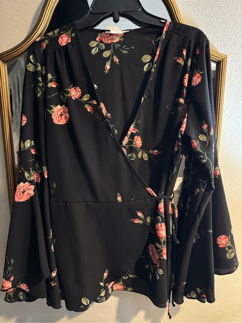 Miley & Molly Floral Open Top Wrap Bell Sleeve Size XL